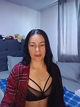 Snapshot of renata_hot1 chatting on May 29, 9:54 pm renata hot1 online show from May 29, 9:54 pm