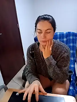 renata hot1 online show from February 12, 5:16 pm
