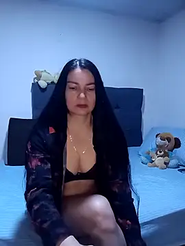 Snapshot of renata_hot1 chatting on December 15, 11:42 pm renata hot1 online show from December 15, 11:42 pm