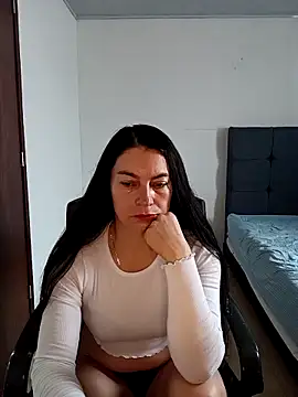 Snapshot of renata_hot1 chatting on March 14, 3:47 pm renata hot1 online show from March 14, 3:47 pm