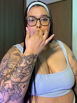 Snapshot of Apriilpeach_ chatting on October 27, 10:00 pm Apriilpeach online show from October 27, 10:00 pm