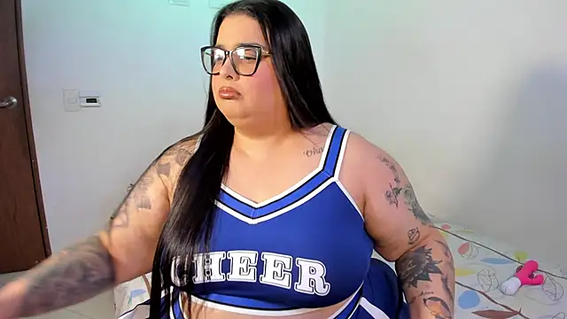 Apriilpeach  online show from February 16, 7:45 pm