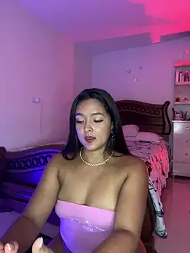 Snapshot of cristina1800 chatting on April 28, 2:49 am cristina1800 online show from April 28, 2:49 am