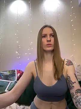 Snapshot of RachelBelI chatting on February 20, 2:18 am RachelBelI online show from February 20, 2:18 am