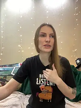 Snapshot of RachelBelI chatting on February 9, 11:15 pm RachelBelI online show from February 9, 11:15 pm
