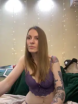 Snapshot of RachelBelI chatting on February 11, 11:12 pm RachelBelI online show from February 11, 11:12 pm