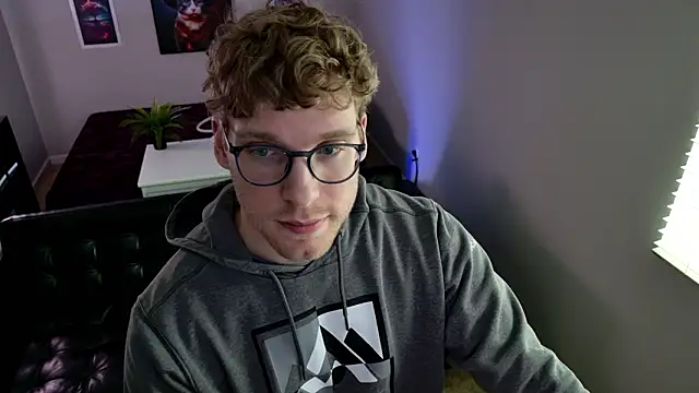 BlueEyedTallGuy94 online show from March 11, 9:09 pm