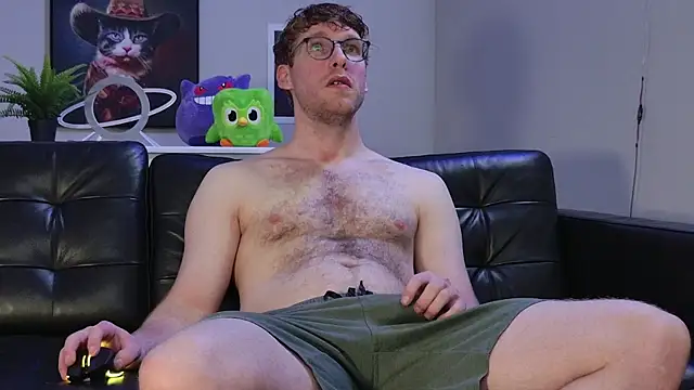 Snapshot of BlueEyedTallGuy94 chatting on October 21, 2:44 am BlueEyedTallGuy94 online show from October 21, 2:44 am