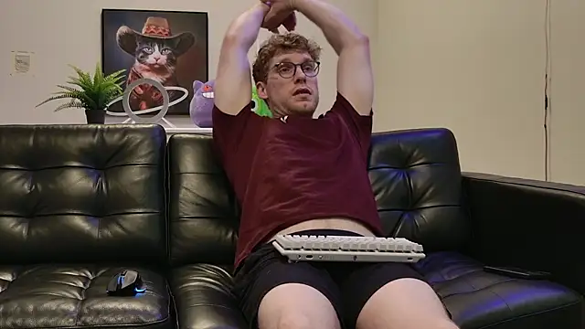 Snapshot of BlueEyedTallGuy94 chatting on September 30, 12:49 am BlueEyedTallGuy94 online show from September 30, 12:49 am