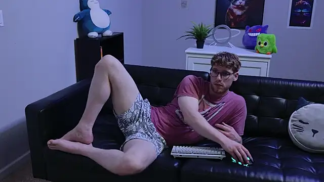 Snapshot of BlueEyedTallGuy94 chatting on September 16, 2:34 am BlueEyedTallGuy94 online show from September 16, 2:34 am