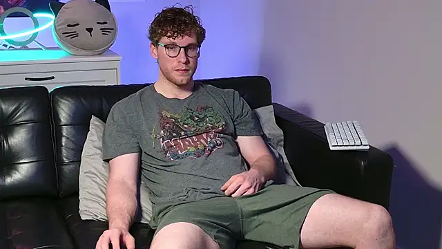 BlueEyedTallGuy94 online show from November 12, 2:15 am