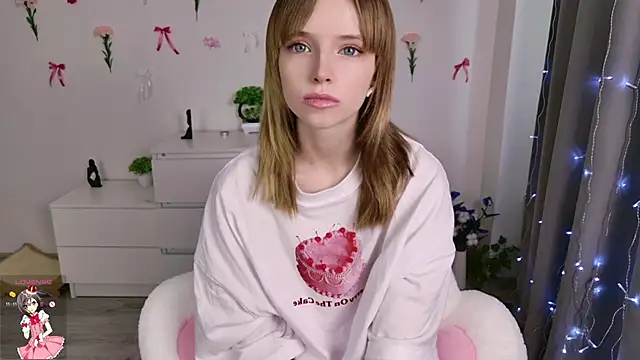 b4by LoL1 online show from March 10, 11:55 am