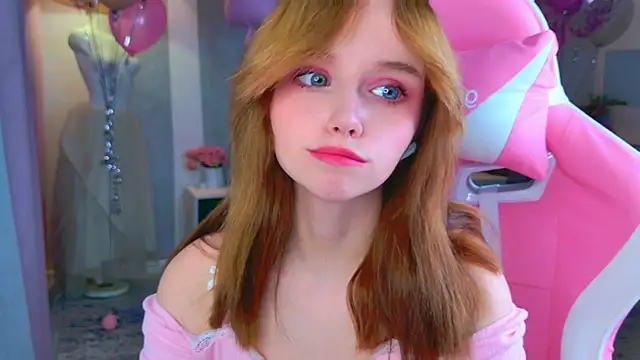 b4by LoL1 online show from November 23, 3:33 pm