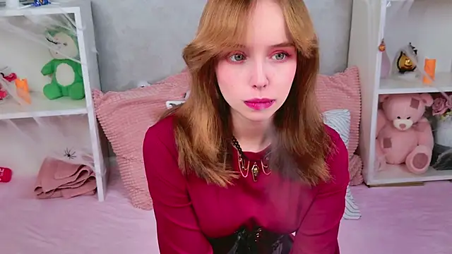 b4by LoL1 online show from October 28, 12:37 pm