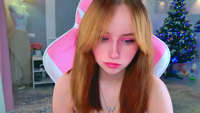 b4by LoL1 online show from December 20, 9:12 am