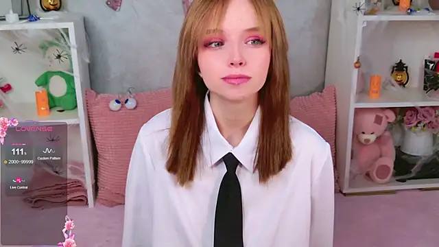 b4by LoL1 online show from November 5, 12:41 pm