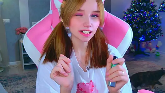 b4by LoL1 online show from December 19, 11:23 am