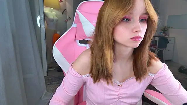 b4by LoL1 online show from November 14, 2:32 pm