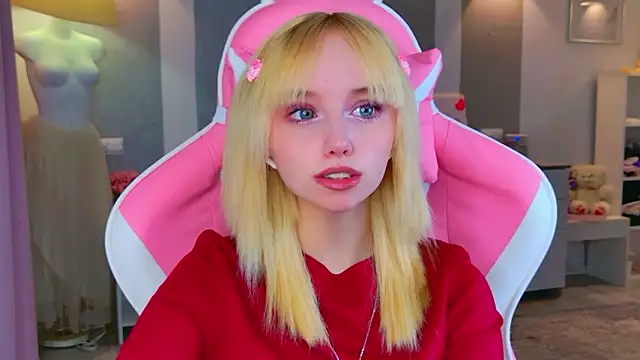 b4by LoL1 online show from February 12, 12:38 pm