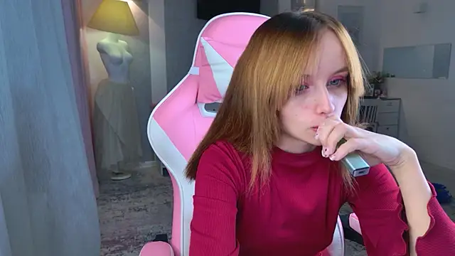 b4by LoL1 online show from November 15, 6:34 pm