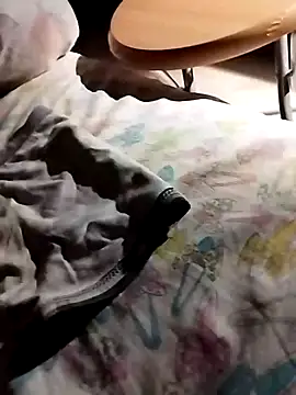 Snapshot of Grig1982 chatting on October 28, 5:01 pm Grig1982 online show from October 28, 5:01 pm