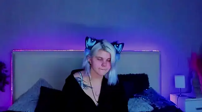 JoannLowe online show from February 27, 2:46 am