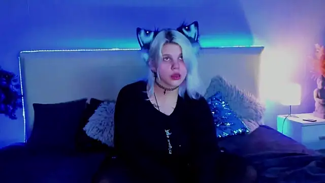 JoannLowe online show from March 12, 9:13 pm