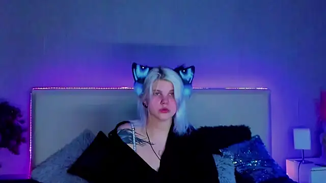 JoannLowe online show from February 26, 7:53 pm