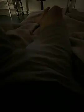 Snapshot of ferzancnr chatting on February 25, 9:48 pm ferzancnr online show from February 25, 9:48 pm