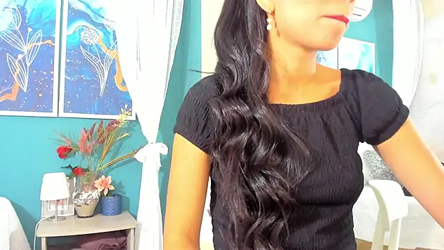 TianaReedd online show from March 11, 12:28 pm