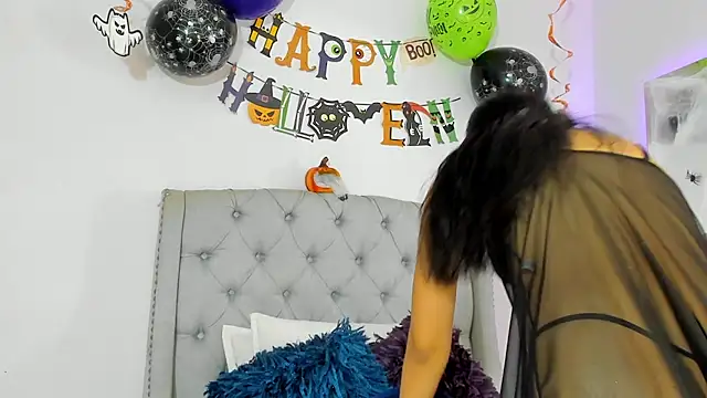 TianaReedd online show from October 20, 12:17 pm