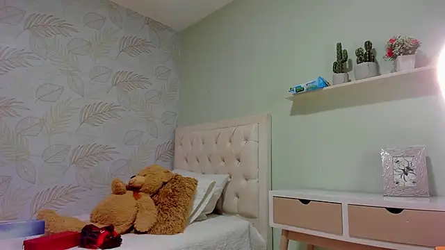 TianaReedd online show from February 24, 12:16 pm