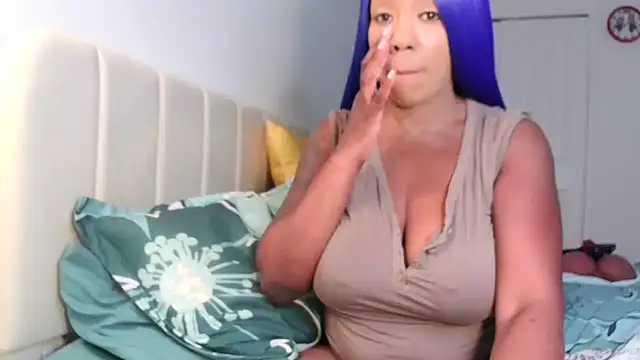 Snapshot of MistressLava_Femdom chatting on July 17, 4:21 am MistressLava Femdom online show from July 17, 4:21 am