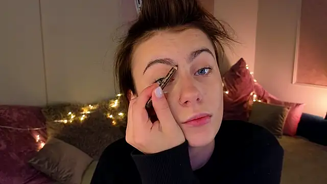 tomorrows day online show from November 21, 9:14 pm