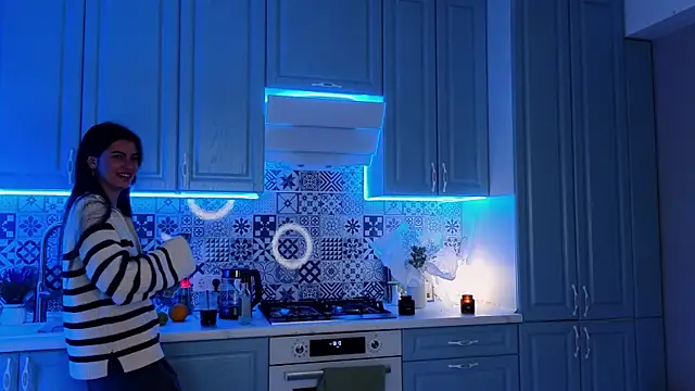 tomorrows day online show from November 8, 9:18 pm