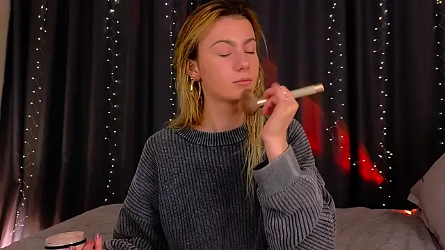 tomorrows day online show from April 12, 9:40 pm