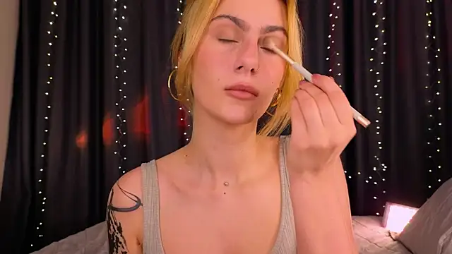 tomorrows day online show from April 13, 9:30 pm