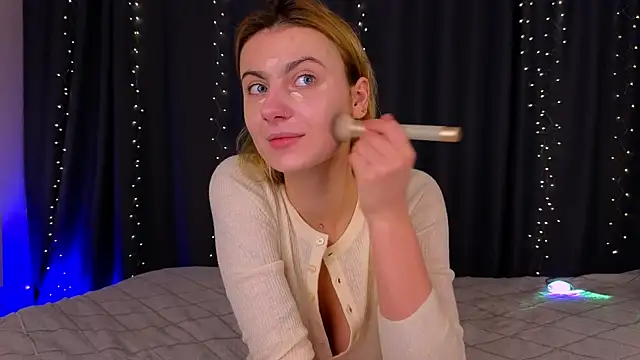 tomorrows day online show from March 31, 9:39 pm