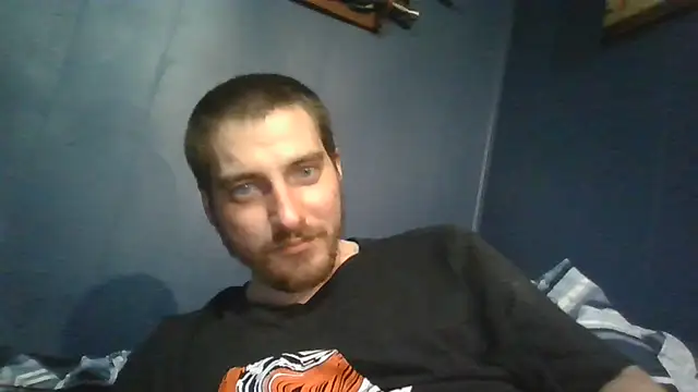 Snapshot of SickHandbell chatting on May 9, 9:12 am SickHandbell online show from May 9, 9:12 am