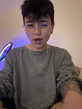 Ashley Chriss online show from March 13, 2:05 am