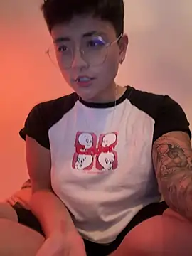 Ashley Chriss online show from January 25, 6:23 am