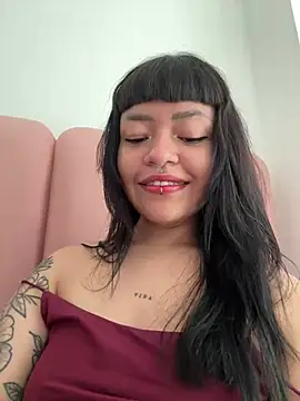 Ashley Chriss online show from February 9, 6:58 pm