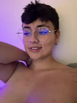 Ashley Chriss online show from February 23, 8:22 pm