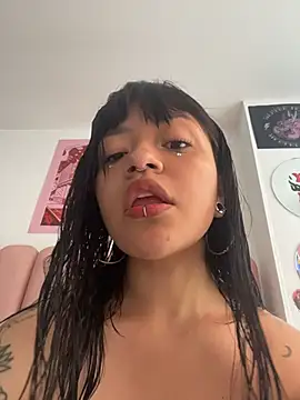 Ashley Chriss online show from November 29, 6:41 pm