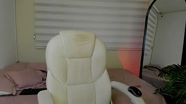 Catyloves online show from December 16, 10:14 pm