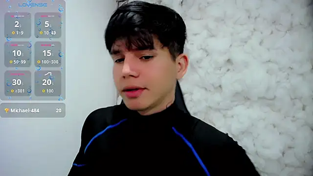 Snapshot of Tayson_Rivers chatting on November 29, 11:16 pm Tayson Rivers online show from November 29, 11:16 pm