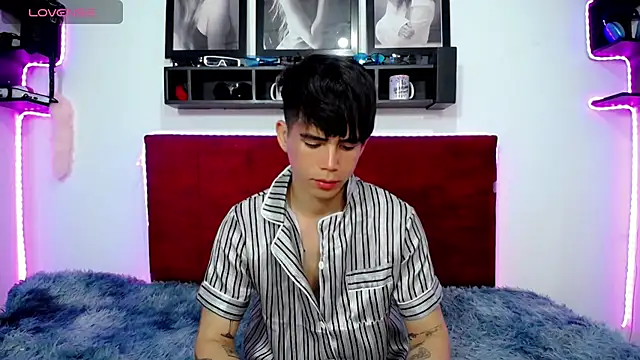 Snapshot of Tayson_Rivers chatting on January 28, 6:07 pm Tayson Rivers online show from January 28, 6:07 pm