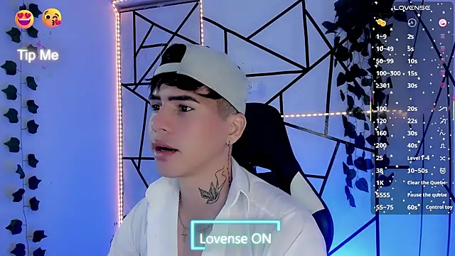 Tayson Rivers online show from June 4, 5:01 am