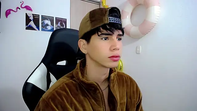 Snapshot of Tayson_Rivers chatting on September 15, 11:10 am Tayson Rivers online show from September 15, 11:10 am