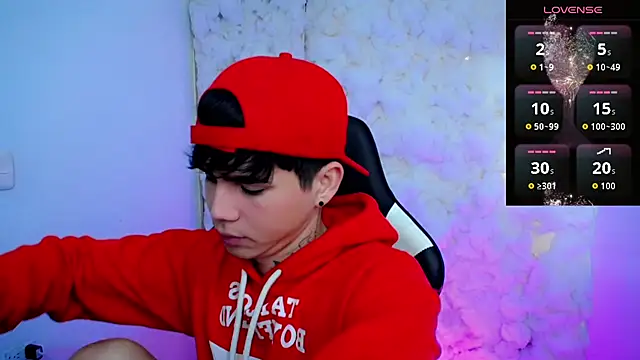 Snapshot of Tayson_Rivers chatting on December 15, 11:38 am Tayson Rivers online show from December 15, 11:38 am